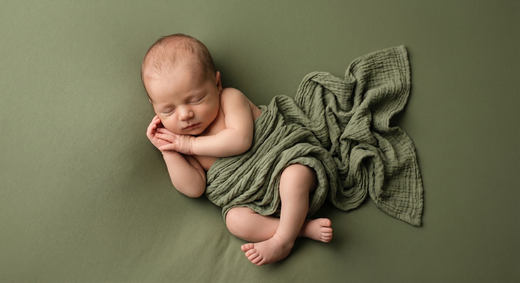 Edmonton newborn photography portrait 100